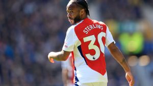 8 أندية تتأهب.. توتنهام يزاحم عملاقي إيطاليا لضم سترلينج