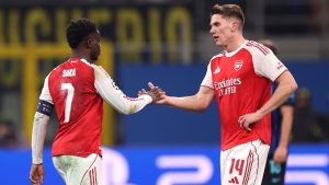 لاعب آرسنال السابق: على اللاعبي معاملة جيوكيريس مثل هنري